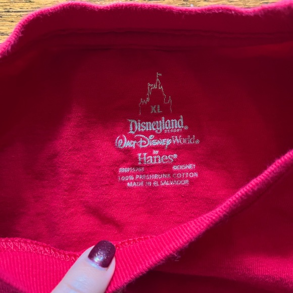 Walt Disney World 2012 RED. T- shirt size XL - Picture 4 of 5